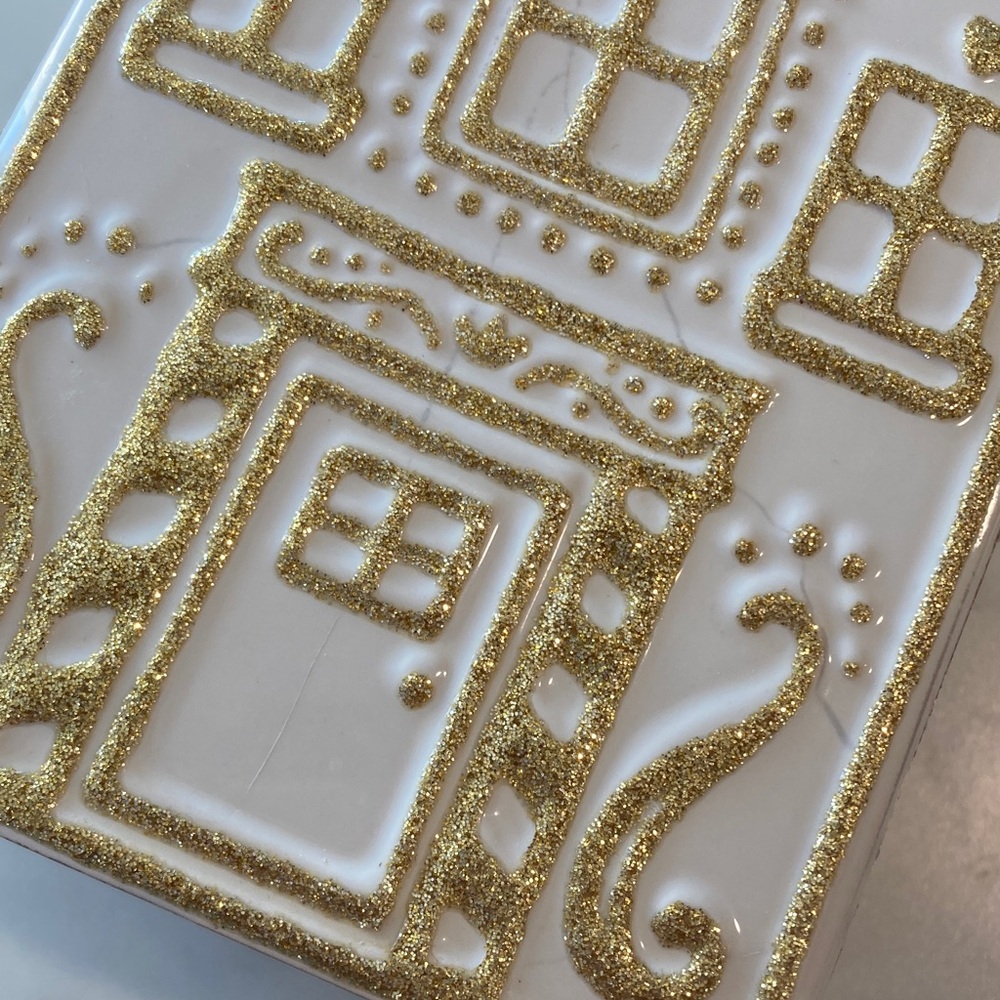 Bath & Body Works Gingerbread House Foaming Soap Dispenser White Gold Glitter - Picture 9 of 12